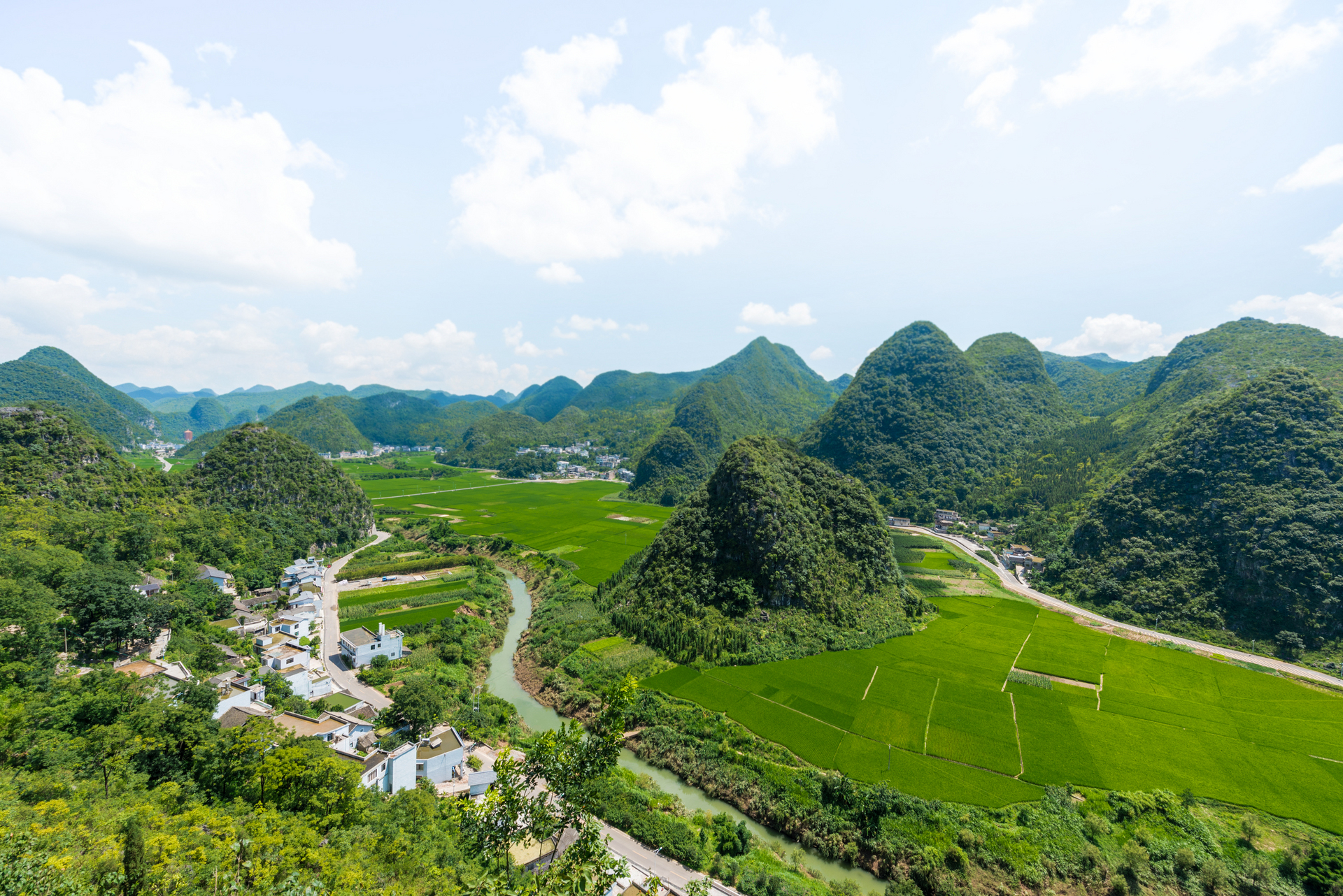 攝圖網_500086444_banner_萬峰林（企業商用） (1).jpg